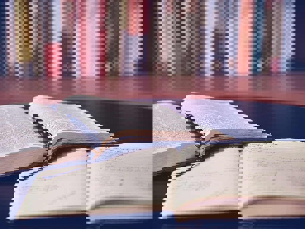 open-book-1428428_1920.jpg